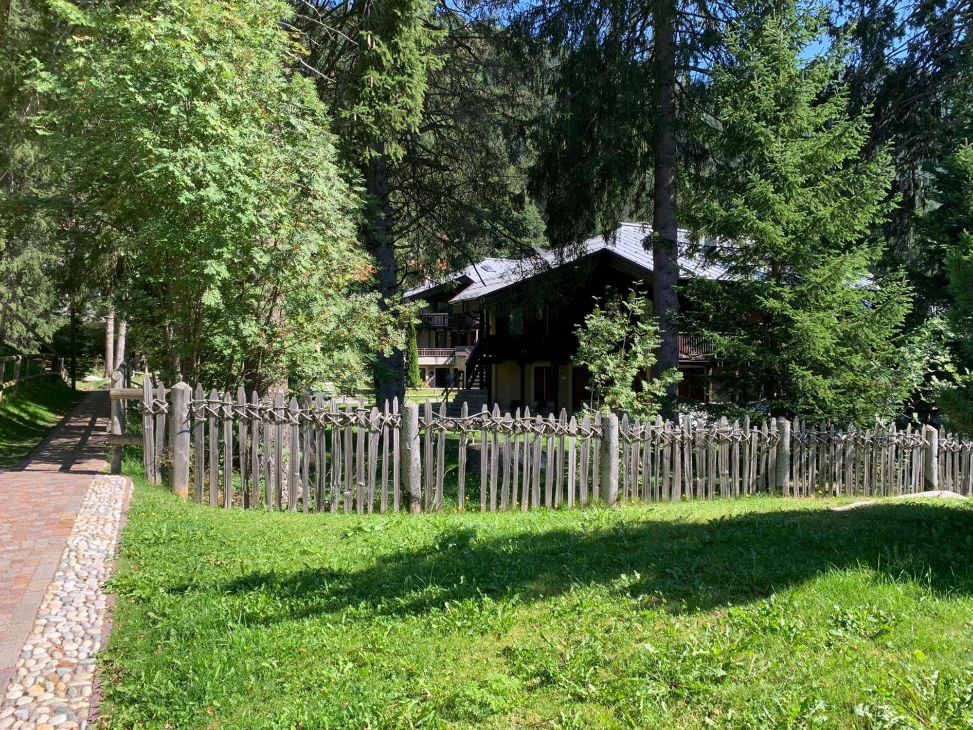 Spinale Casa In Centro, Arrivi Con Gli Sci! Sanificazione A Vapore Madonna di Campiglio Exterior foto